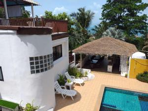 View ng pool sa Sojourn 6 bedroom villa near Full Moon Beach o sa malapit