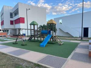 Herní místnost nebo prostor pro děti v ubytování Hermoso apartamento para descansar en familia