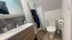 Koupelna v ubytování Chambre Evasion - SDB WC Privatif - Entrée autonome - Grande TV NETFLIX