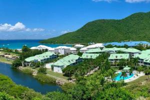vista aerea sul resort e sull'acqua di Escale Caraïbes ad Anse Marcel