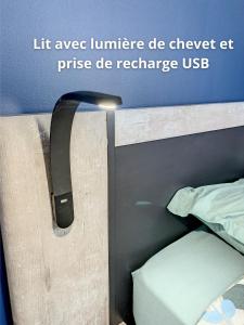 Postel nebo postele na pokoji v ubytování Chambre Evasion - SDB WC Privatif - Entrée autonome - Grande TV NETFLIX