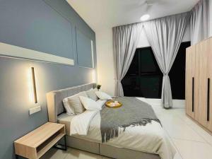 Ένα ή περισσότερα κρεβάτια σε δωμάτιο στο [NEW]Puchong Pavilion/HighFloor/5pax/modern design +37 φωτογραφίες