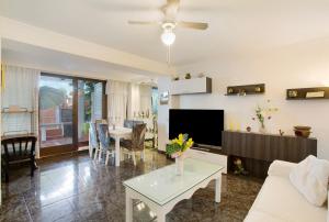 Μια τηλεόραση ή/και κέντρο ψυχαγωγίας στο La Casa de Ramón