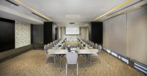 The Abdali Boulevard Hotel商务区和/或会议室