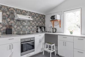 Eldhús eða eldhúskrókur á Marsbäcken Hostel