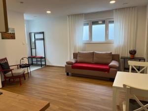 Χώρος καθιστικού στο Moderne Einliegerwohnung am Park
