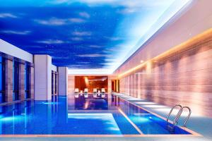 Bazén v ubytování Sheraton Harbin Xiangfang Hotel nebo v jeho okolí