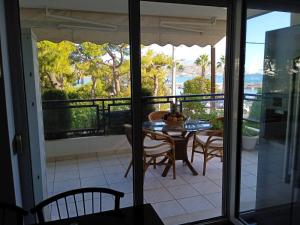 Gallery image of Varkiza sea view apartment in Vari