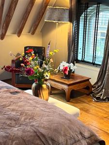 La Dolce Vita Suites的休息区