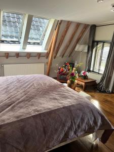 La Dolce Vita Suites客房内的一张或多张床位