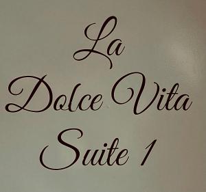 吕伐登La Dolce Vita Suites的相册照片