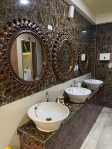 Koupelna v ubytování Votel Hotel De'Pratnya Kediri