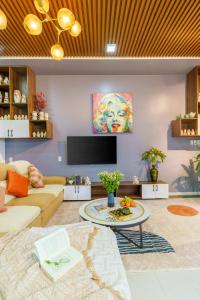 TV a/nebo společenská místnost v ubytování Homeland Villa Hoi An