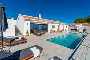 Πισίνα στο ή κοντά στο Finca Los Paseros, BBQ, pool, spectacular sea views