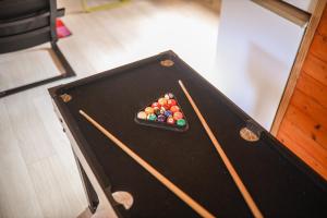 Stol za biljar u objektu Vila POGLED Wellness i spa