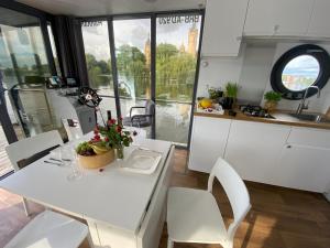 Η κουζίνα ή μικρή κουζίνα στο COSY Hannah - Festlieger