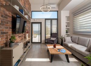 Televisyen dan/atau pusat hiburan di Zeus Mountain - Vasilies NewTown Residences