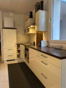 Küche/Küchenzeile in der Unterkunft Schöne Wohnung in zentraler Lage