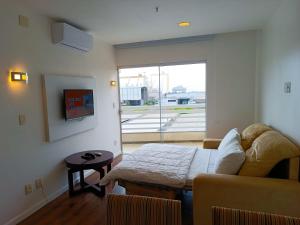 Χώρος καθιστικού στο GTB Flats