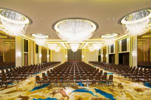 Foto dalla galleria di Sheraton Langfang Chaobai River Hotel a Dachang