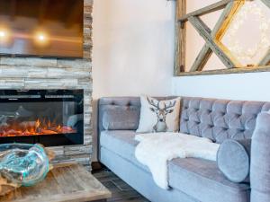 A seating area at Tauernlodge Carpe Diem