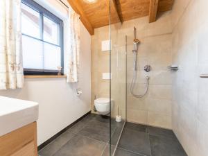 A bathroom at Tauernlodge Carpe Diem