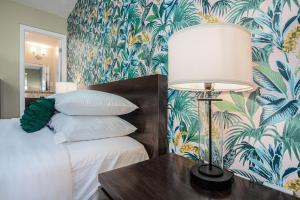 Кровать или кровати в номере The Local - St. Augustine +72 фотографии