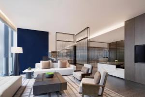 Uma área de estar em Liyang Marriott Hotel