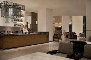 Uma área de estar em Liyang Marriott Hotel