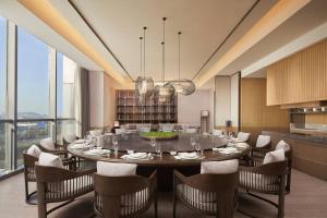 Uma área de estar em Liyang Marriott Hotel