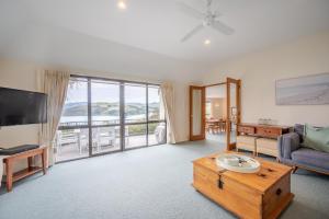 Gallery image of Harbour Haven - Akaroa Holiday Home in Akaroa