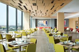Un lugar para sentarse en Four Points by Sheraton Surabaya, Tunjungan Plaza