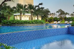La alberca dentro o cerca de Four Points by Sheraton Surabaya, Tunjungan Plaza