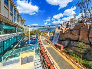 Hồ bơi trong/gần Hilton Lijiang