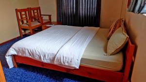 Postel nebo postele na pokoji v ubytování Hotel Himalayan Home Lamagaun Pokhara 10 minute drive from tourist place lakeside rent Rooms