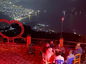 Viesi, kas uzturas naktsmītnē Panoramic View Guest House Sarangkot