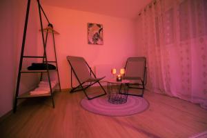 Fotografia z galérie ubytovania Sinalospa - Cosalà appartemement Sauna Jacuzzi Grande terrasse à 5 minutes de Nancy Place Stanislas v destinácii Champigneulles