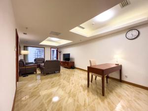 Televisyen dan/atau pusat hiburan di Guangzhou Zhicheng Leader Tour International Apartment-The Legend Building-FREE SHUTTLE BUS FOR CANTON FAIR-1mins to Line5 STN
