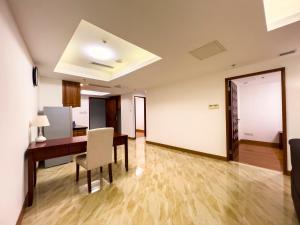 Televisyen dan/atau pusat hiburan di Guangzhou Zhicheng Leader Tour International Apartment-The Legend Building-FREE SHUTTLE BUS FOR CANTON FAIR-1mins to Line5 STN