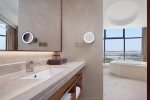 Koupelna v ubytování Sheraton Shaoxing Shangyu