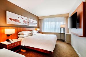 Postel nebo postele na pokoji v ubytování Delta Hotels by Marriott Dartmouth