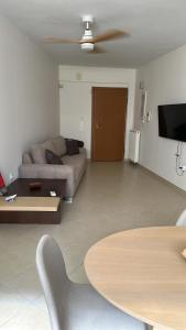 Seating area sa Home 4U apt1, just 7km from airport