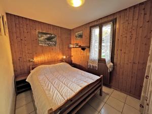 Ein Bett oder Betten in einem Zimmer der Unterkunft RIVIERA 2 appartement 4 pers Skis aux pieds