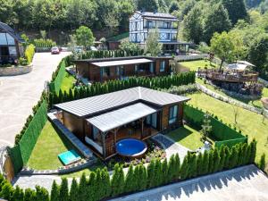 an aerial view of a house with a garden at Kartepe Panorama in Kartepe
