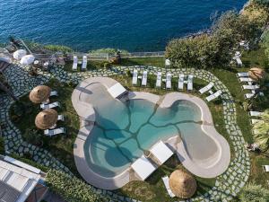 Bazén v ubytování Hotel Continental Mare nebo v jeho okolí