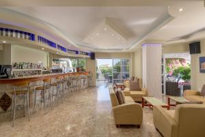 Posezení v ubytování Nirvana Beach Hotel