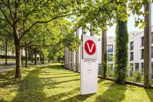 Certifikát, hodnocení, plakát nebo jiný dokument vystavený v ubytování Vienna House Easy by Wyndham Trier