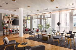Posezení v ubytování Vienna House Easy by Wyndham Trier