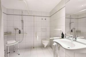 Koupelna v ubytování Vienna House Easy by Wyndham Trier