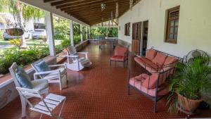 Area soggiorno di Villa piscine bord de mer 3 chambres